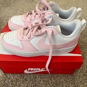 Girls Nike Court Borough Low, Pink